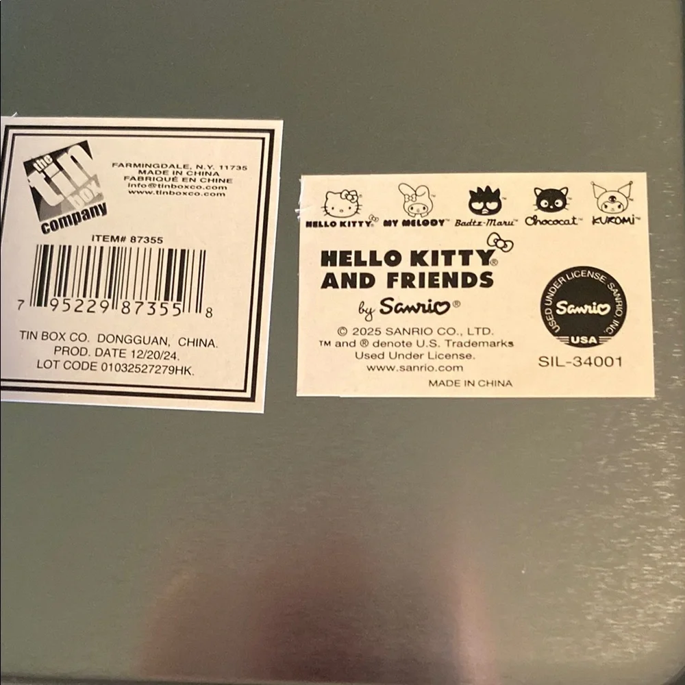 ❤️Hello Kitty Blue and Red Storage Tin - Picture 5 of 5